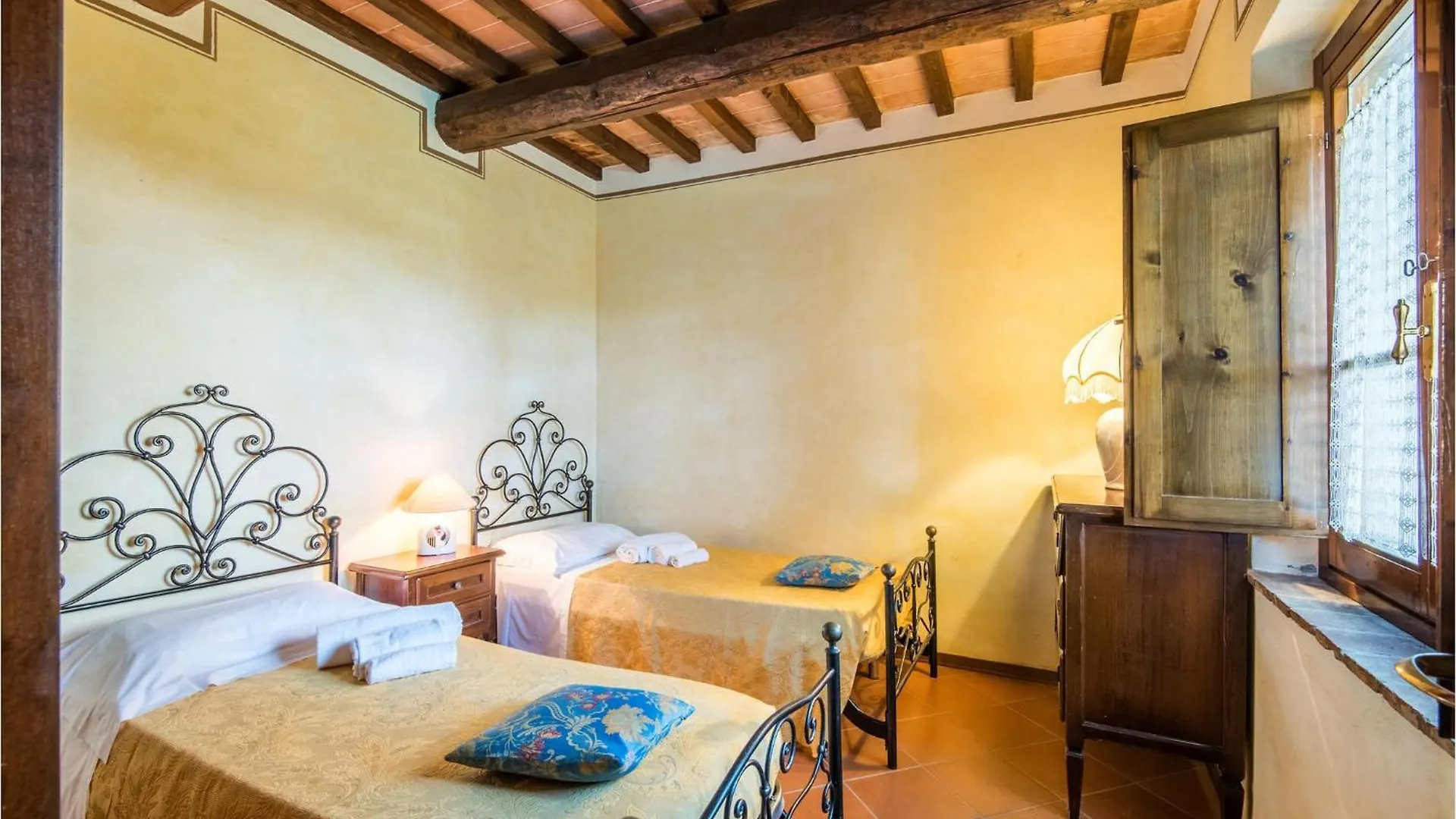 Verdi Montaione 0*,  Italy